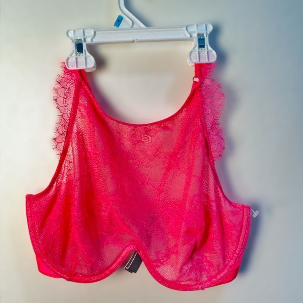 VICTORIA’S SECRET